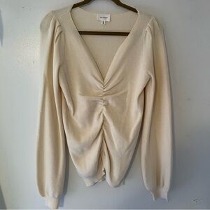 HEYSON Boutique Off-White Deep V-Neck Sweater Size Medium